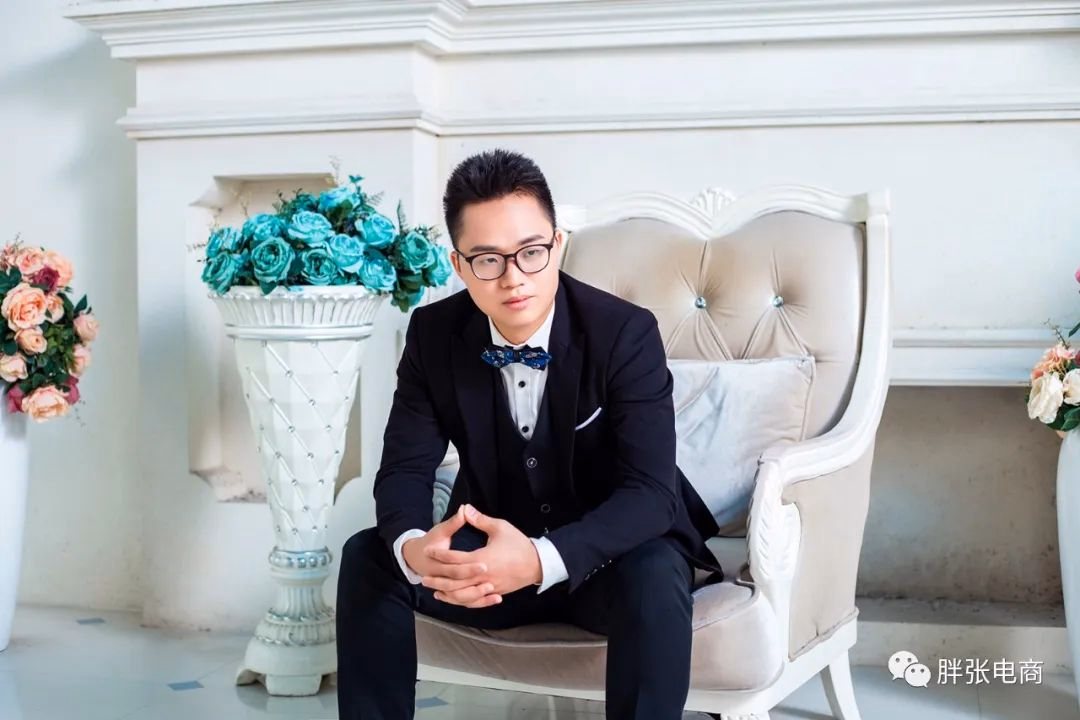微商运营秘籍：公域揽客，私域深耕，以护肤品架通财富桥！